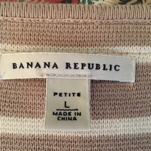 Chic Taupe and Cream Sweater Jacket with Metallic Trim - Picture 3 of 4